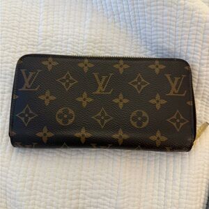 Louis Vuitton Brown Monogram Zippy Wallet